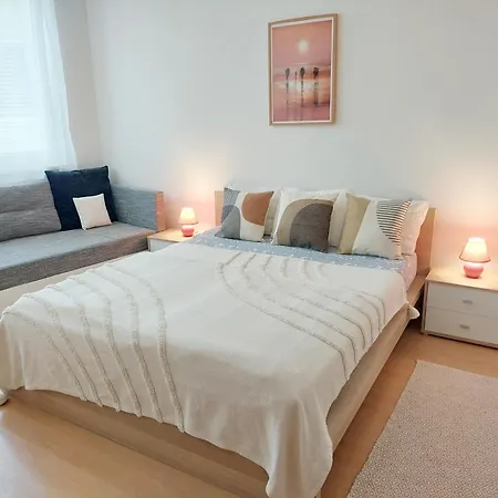 Castle With Terrace Self-check-in Bratislava