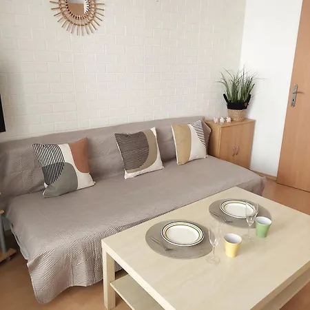 Castle With Terrace Self-check-in Apartamento *